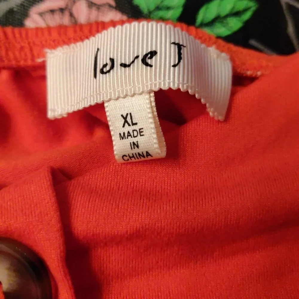 Top - Picture 2 of 2